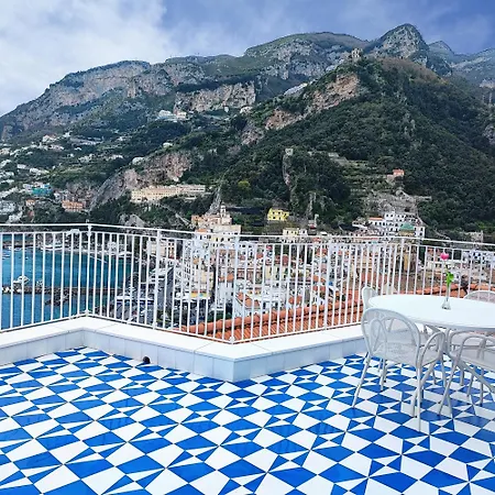 Casa de Férias Amalfully Boutique - A Seaview Gem *